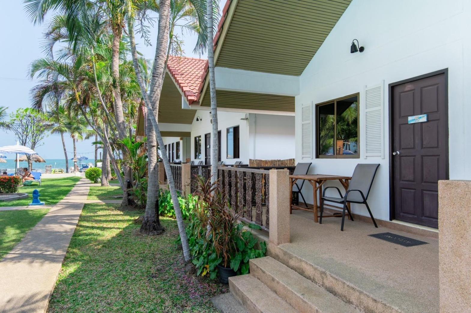 Dolphin Bay Beach Resort Sam Roi Yot Eksteriør bilde